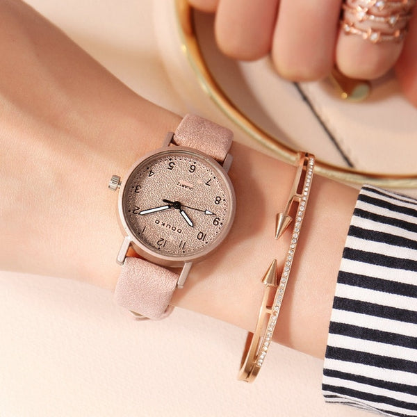 Women Watches Simple Quartz Wrist-watches for Elegant Ladies Leather Band Brown Black Retro Chic Students Watches Female Vintage