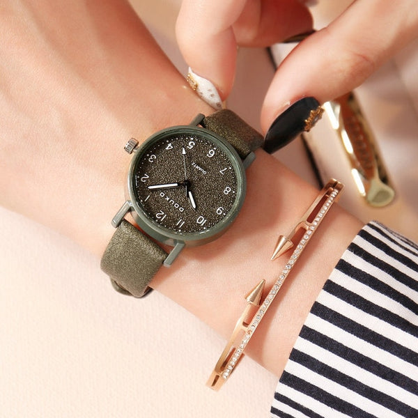 Women Watches Simple Quartz Wrist-watches for Elegant Ladies Leather Band Brown Black Retro Chic Students Watches Female Vintage