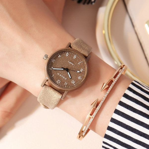 Women Watches Simple Quartz Wrist-watches for Elegant Ladies Leather Band Brown Black Retro Chic Students Watches Female Vintage